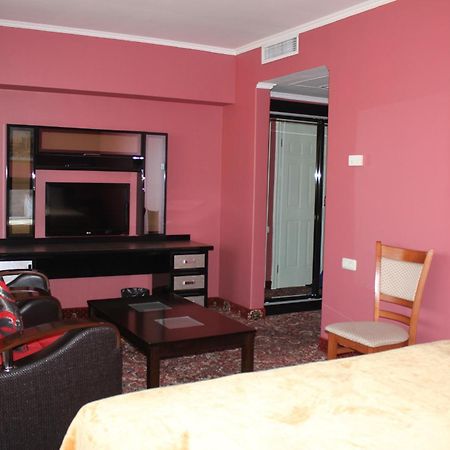 Erebuni Hotel Yerevan Room photo