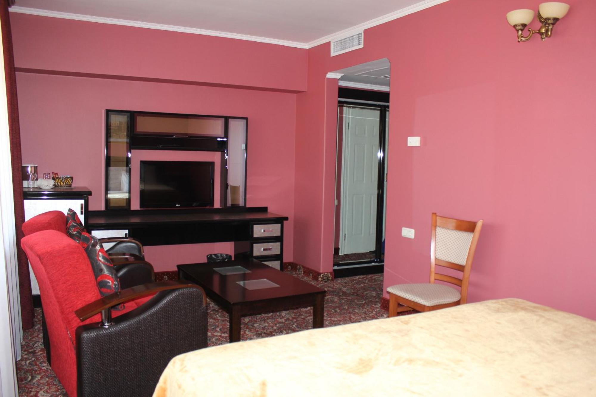 Erebuni Hotel Yerevan Room photo