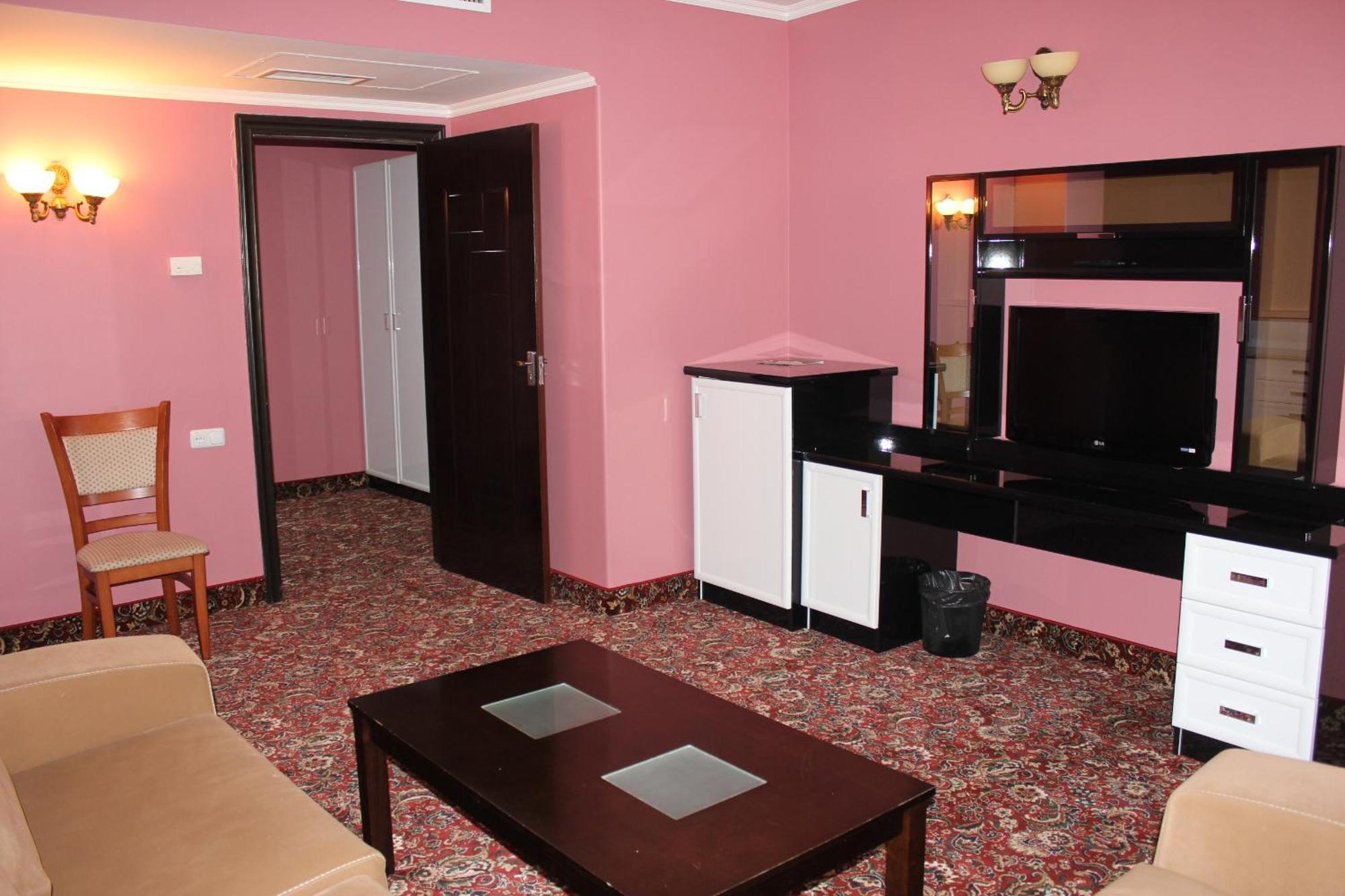 Erebuni Hotel Yerevan Room photo